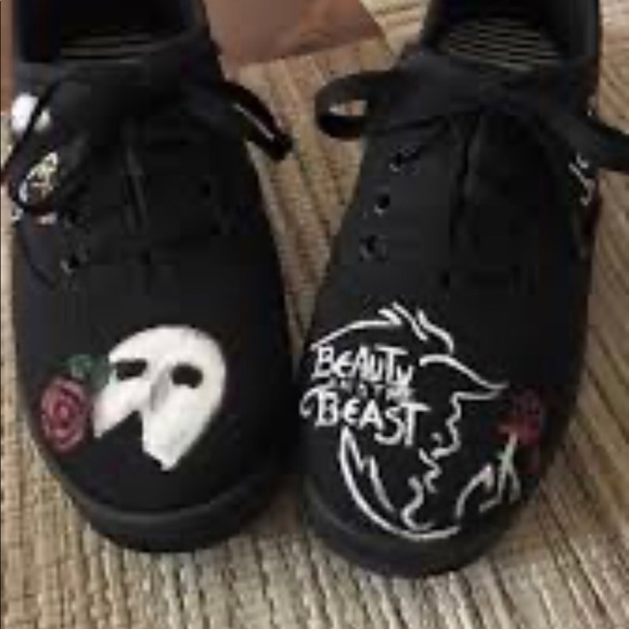 Hand painted shoes - Picture 12 of 16